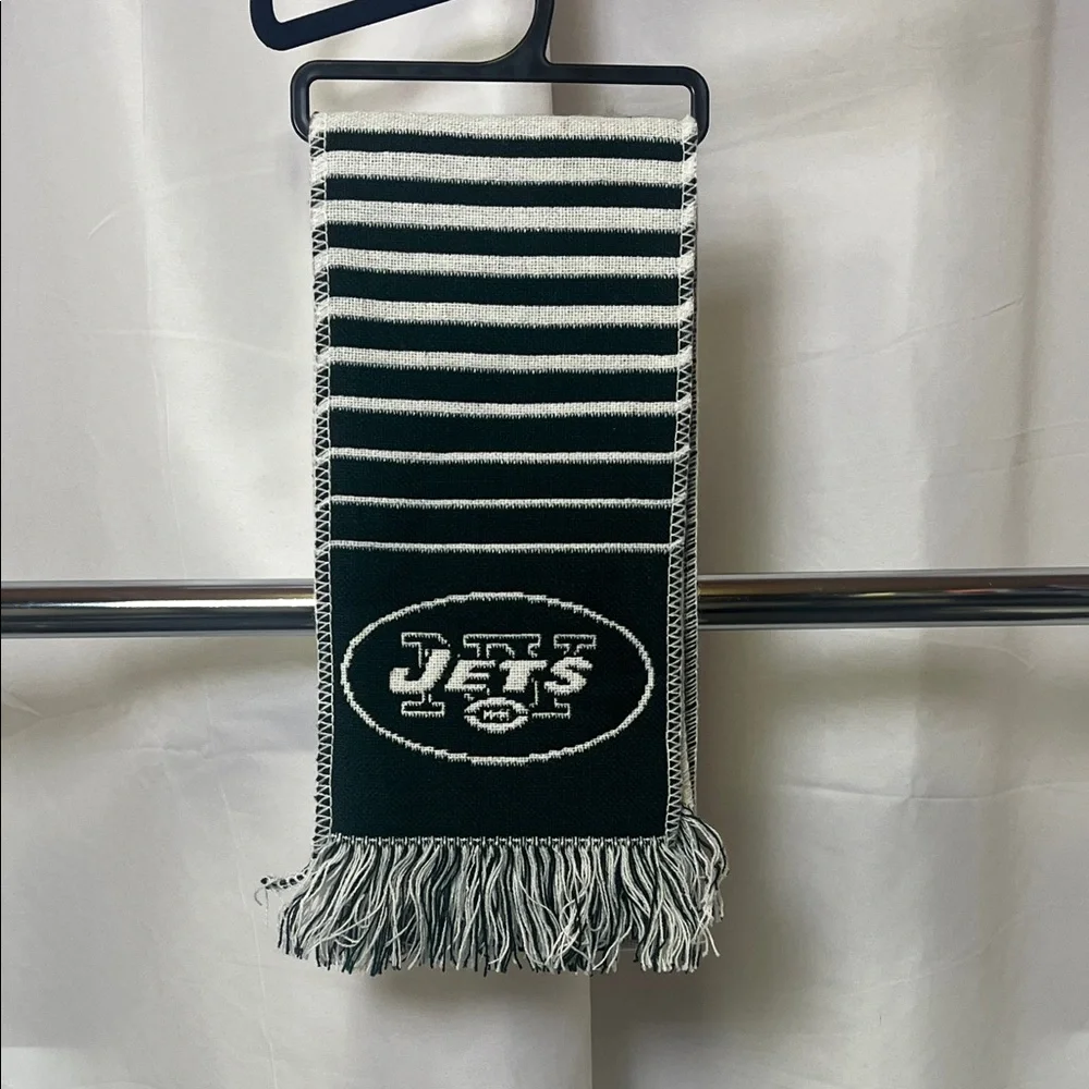 NY Jets NWOT green and white scarf